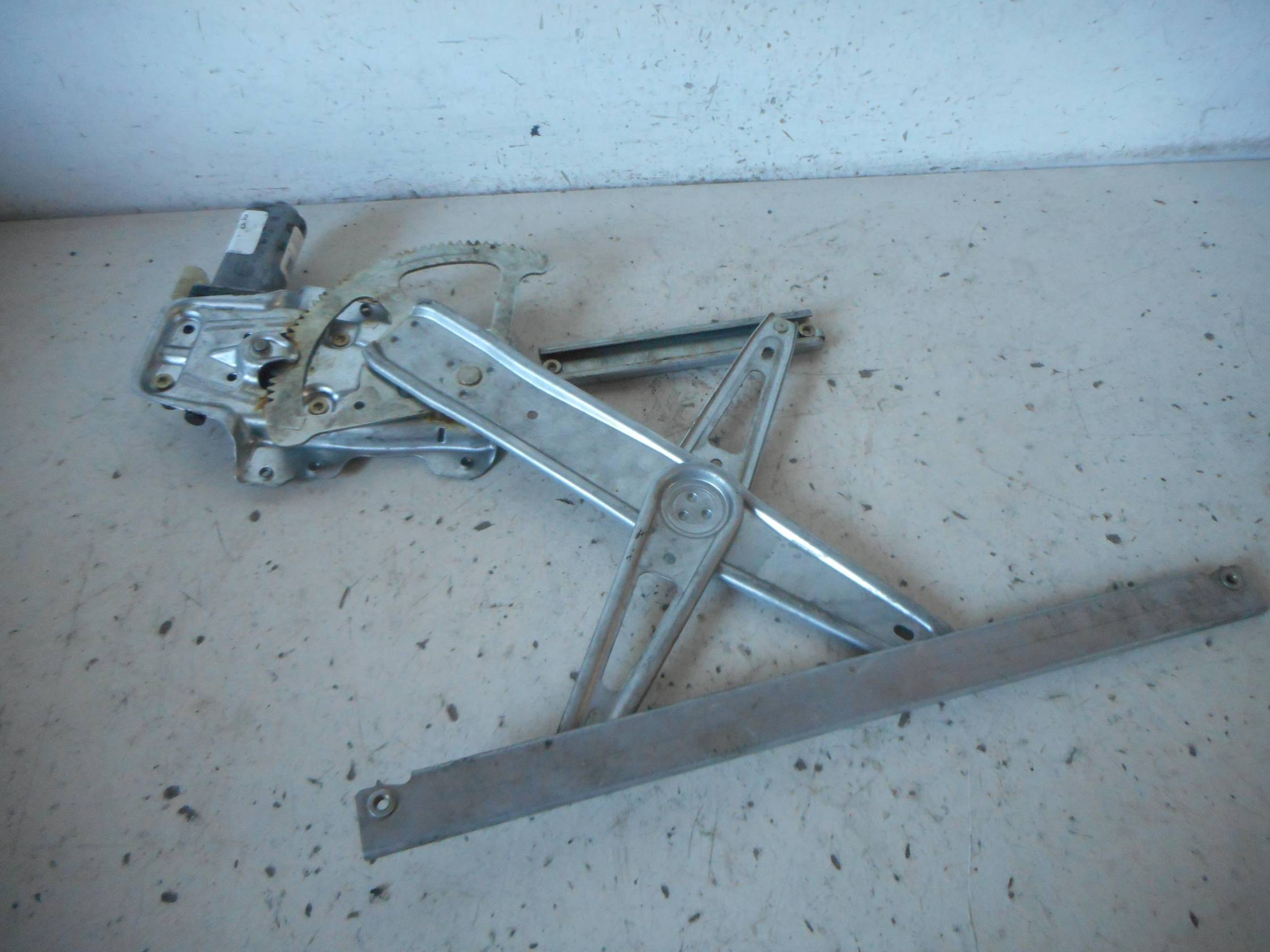 Alzacristallo porta ant. sx.